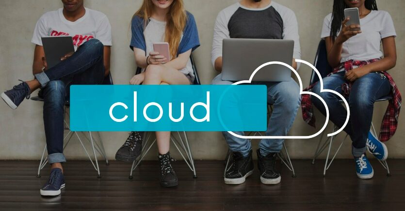 A group of people using multi-cloud service 